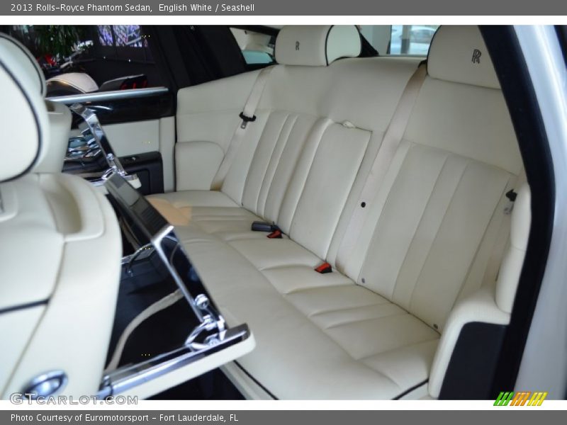 English White / Seashell 2013 Rolls-Royce Phantom Sedan
