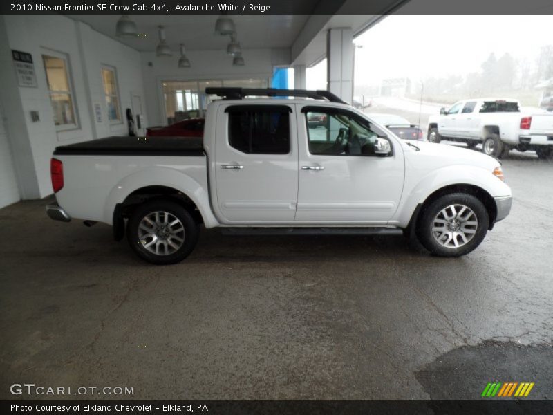 Avalanche White / Beige 2010 Nissan Frontier SE Crew Cab 4x4
