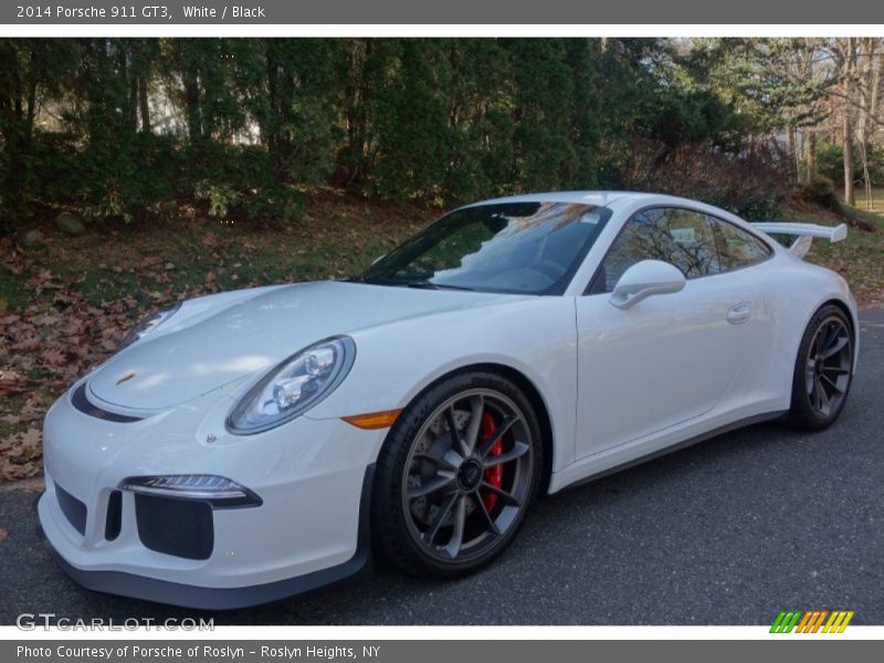 Front 3/4 View of 2014 911 GT3