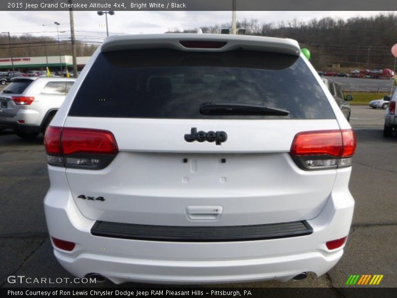 Bright White / Black 2015 Jeep Grand Cherokee Altitude 4x4