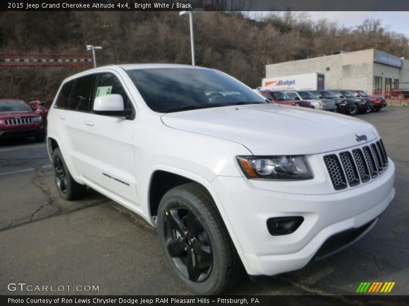 Bright White / Black 2015 Jeep Grand Cherokee Altitude 4x4