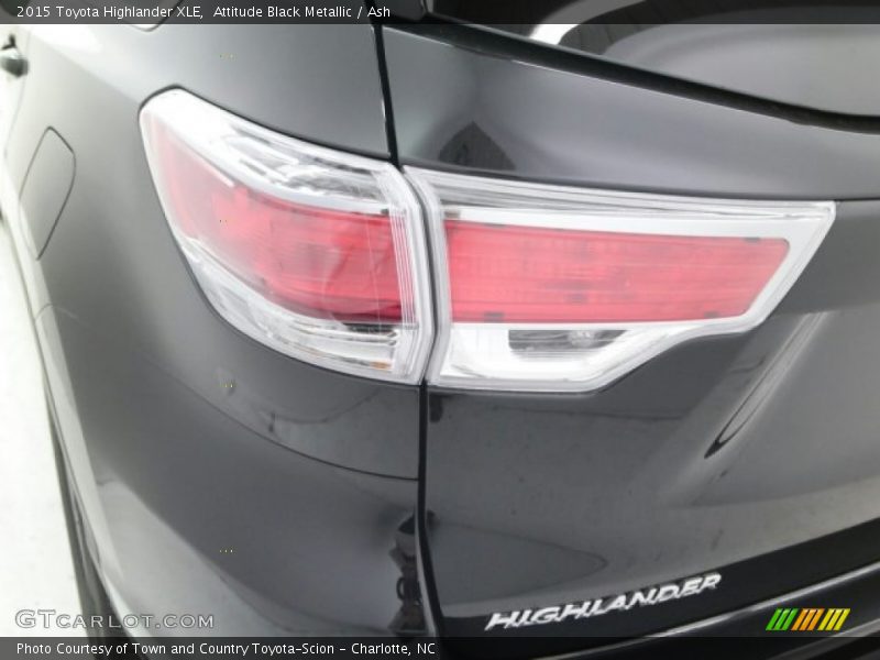 Attitude Black Metallic / Ash 2015 Toyota Highlander XLE