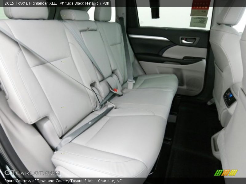 Attitude Black Metallic / Ash 2015 Toyota Highlander XLE