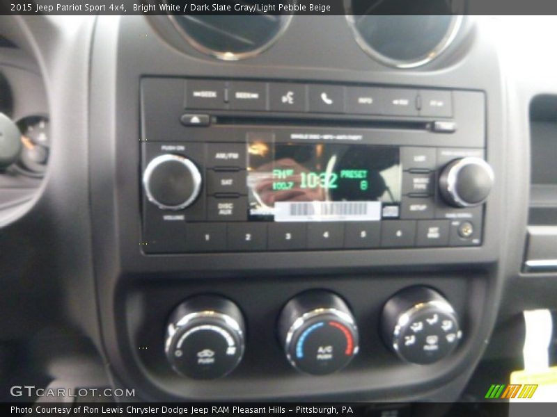 Bright White / Dark Slate Gray/Light Pebble Beige 2015 Jeep Patriot Sport 4x4