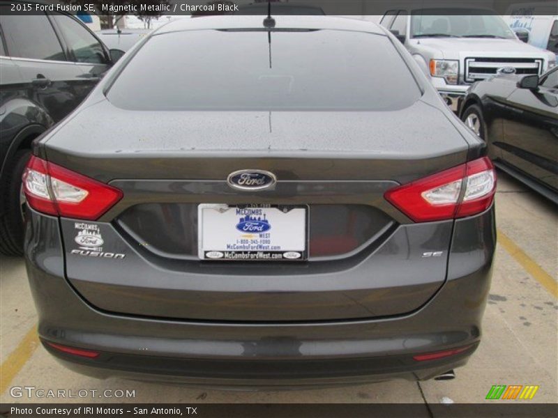 Magnetic Metallic / Charcoal Black 2015 Ford Fusion SE