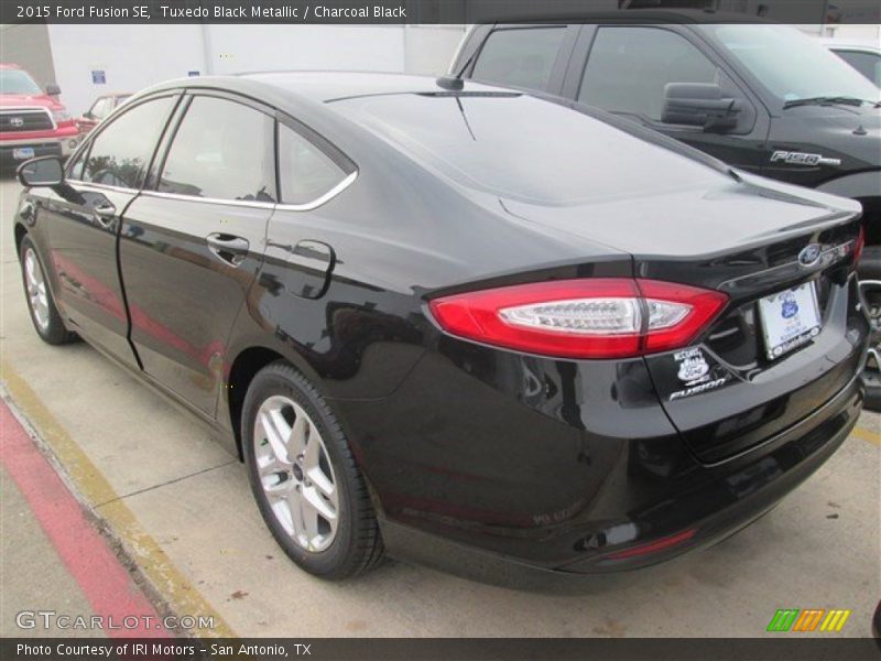 Tuxedo Black Metallic / Charcoal Black 2015 Ford Fusion SE