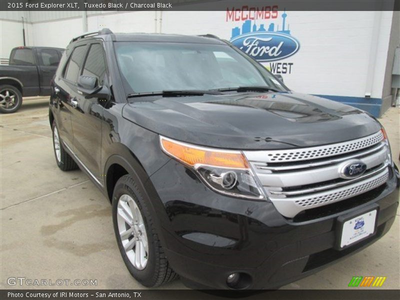 Tuxedo Black / Charcoal Black 2015 Ford Explorer XLT