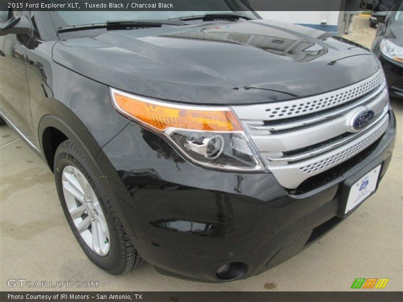 Tuxedo Black / Charcoal Black 2015 Ford Explorer XLT