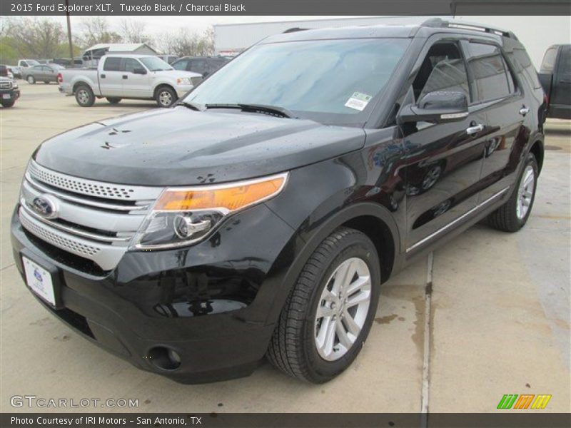 Tuxedo Black / Charcoal Black 2015 Ford Explorer XLT