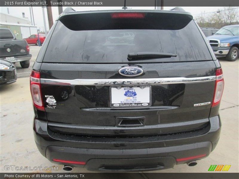 Tuxedo Black / Charcoal Black 2015 Ford Explorer XLT