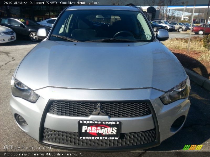 Cool Silver Metallic / Black 2010 Mitsubishi Outlander ES 4WD