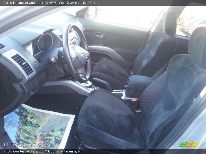 Cool Silver Metallic / Black 2010 Mitsubishi Outlander ES 4WD