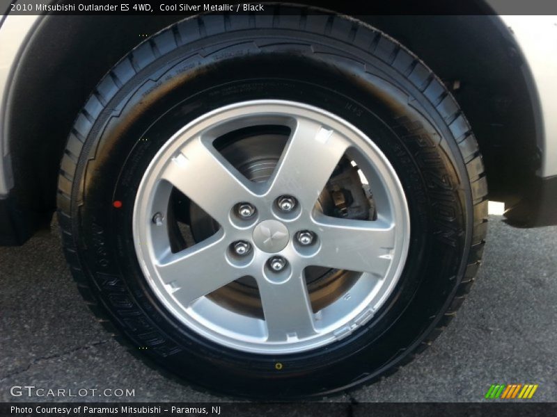 Cool Silver Metallic / Black 2010 Mitsubishi Outlander ES 4WD