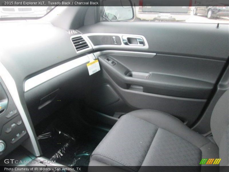 Tuxedo Black / Charcoal Black 2015 Ford Explorer XLT