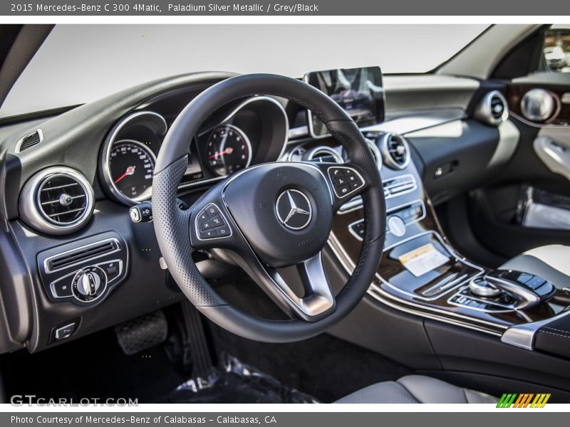 Paladium Silver Metallic / Grey/Black 2015 Mercedes-Benz C 300 4Matic