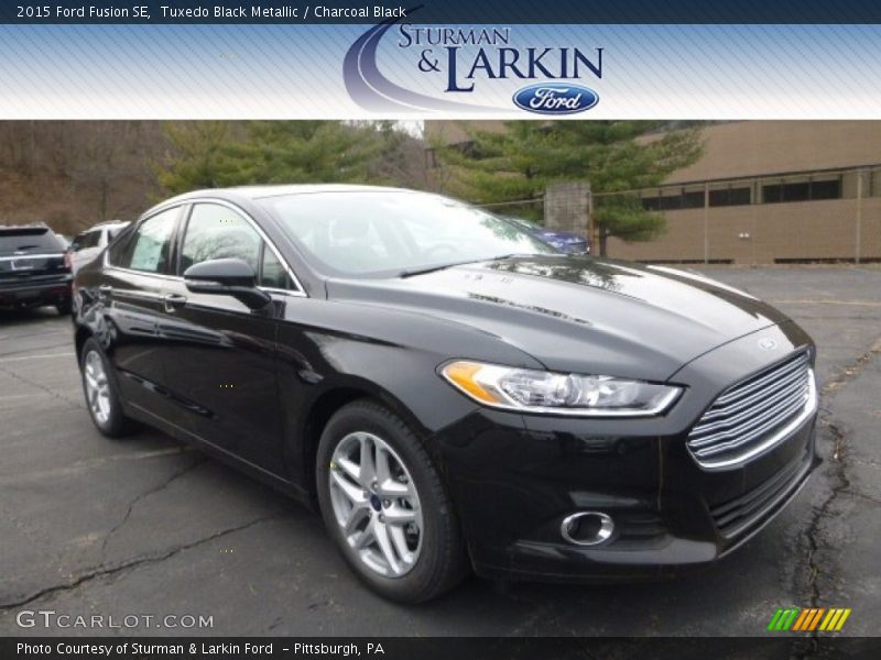 Tuxedo Black Metallic / Charcoal Black 2015 Ford Fusion SE