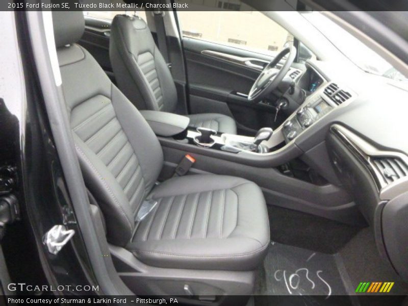 Tuxedo Black Metallic / Charcoal Black 2015 Ford Fusion SE