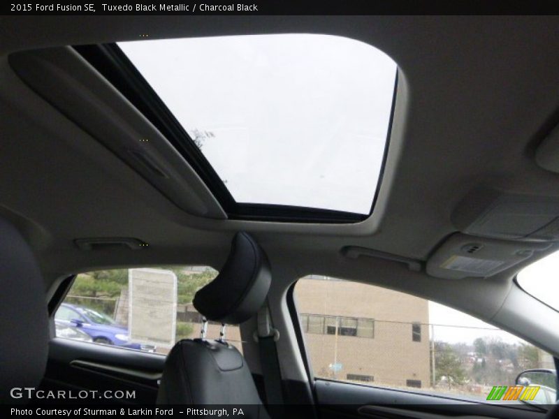 Tuxedo Black Metallic / Charcoal Black 2015 Ford Fusion SE