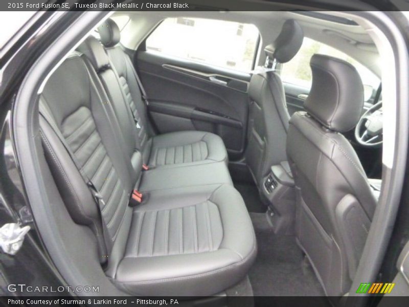 Tuxedo Black Metallic / Charcoal Black 2015 Ford Fusion SE