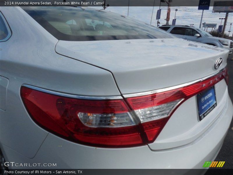 Porcelain White Pearl / Camel 2014 Hyundai Azera Sedan