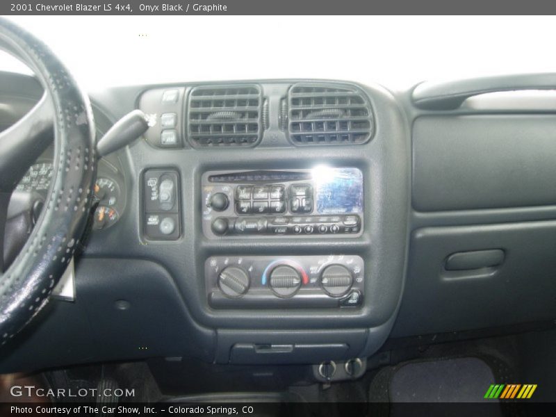 Onyx Black / Graphite 2001 Chevrolet Blazer LS 4x4