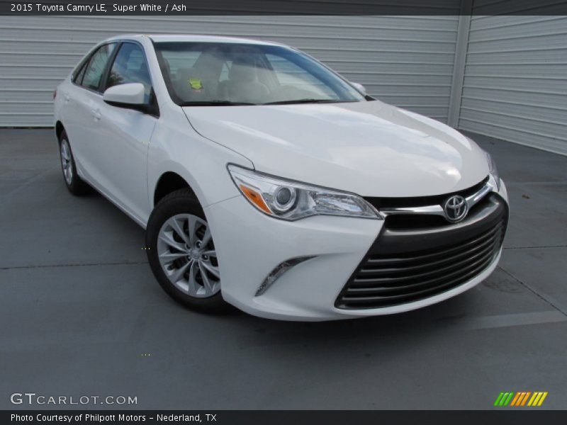 Super White / Ash 2015 Toyota Camry LE