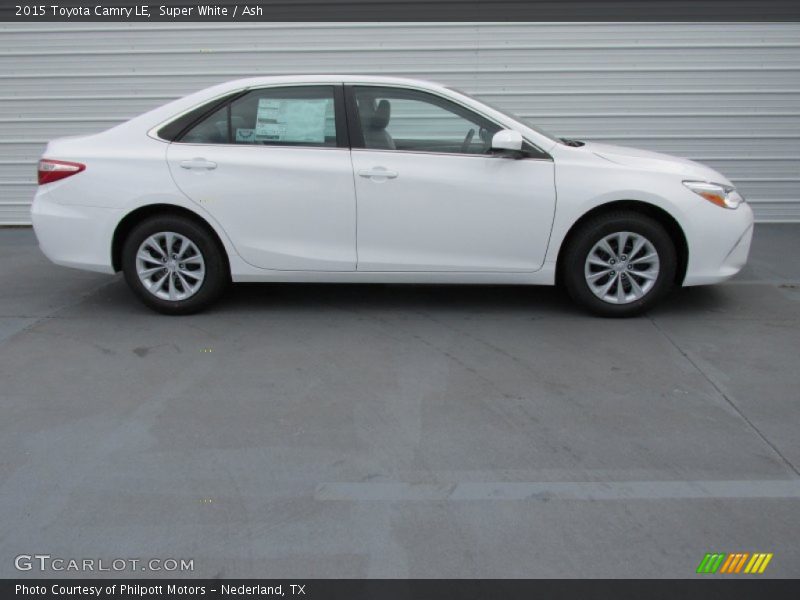 Super White / Ash 2015 Toyota Camry LE