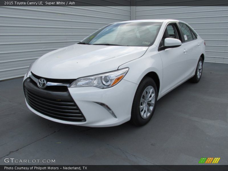Super White / Ash 2015 Toyota Camry LE