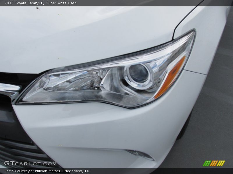 Super White / Ash 2015 Toyota Camry LE