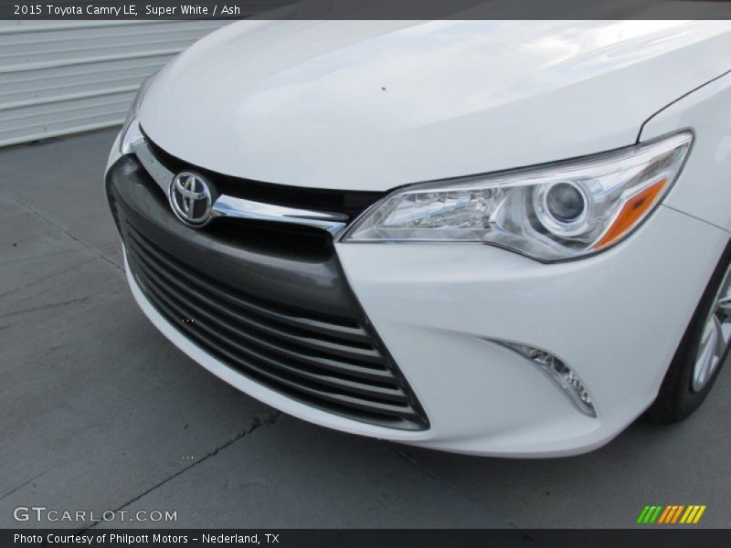 Super White / Ash 2015 Toyota Camry LE
