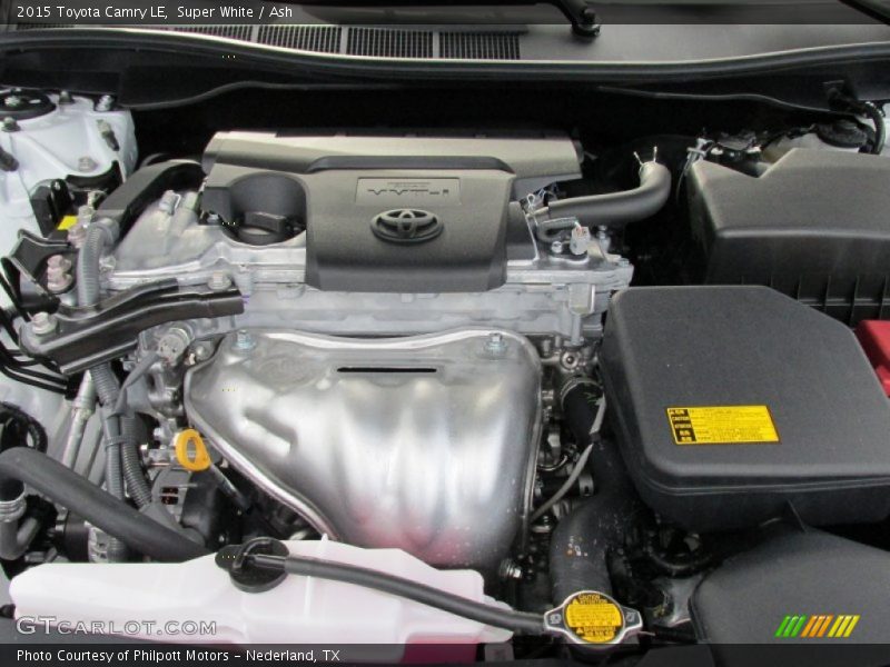 Super White / Ash 2015 Toyota Camry LE