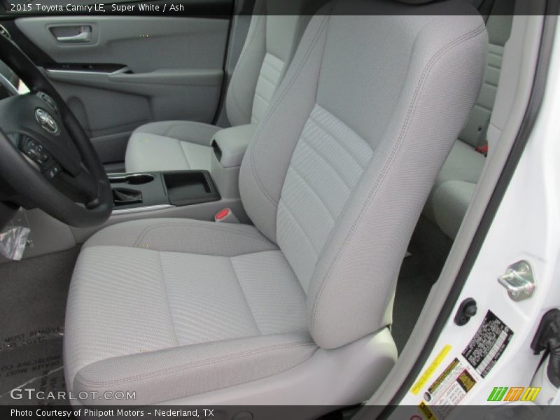 Super White / Ash 2015 Toyota Camry LE