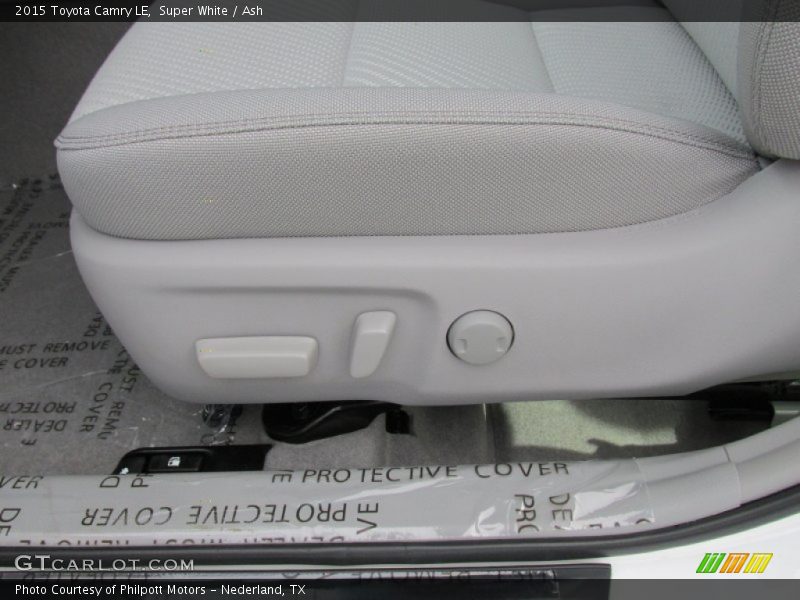 Super White / Ash 2015 Toyota Camry LE