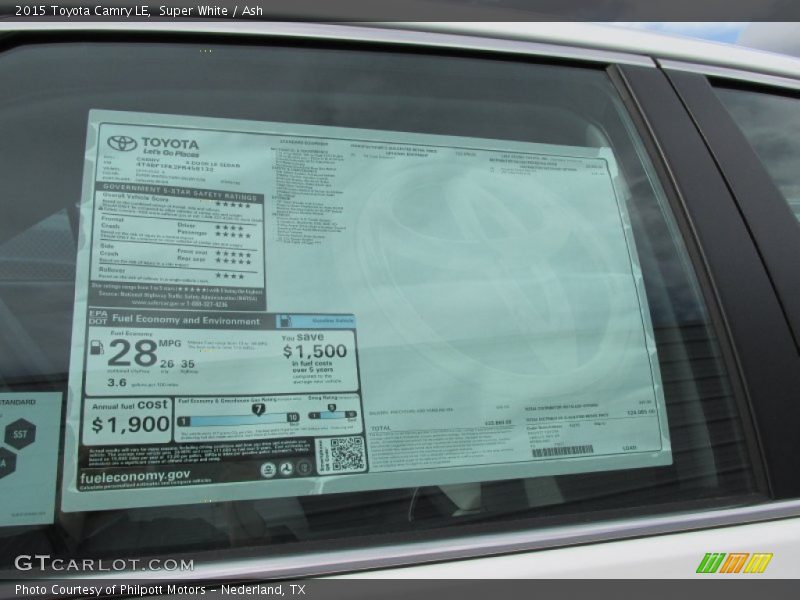 Super White / Ash 2015 Toyota Camry LE