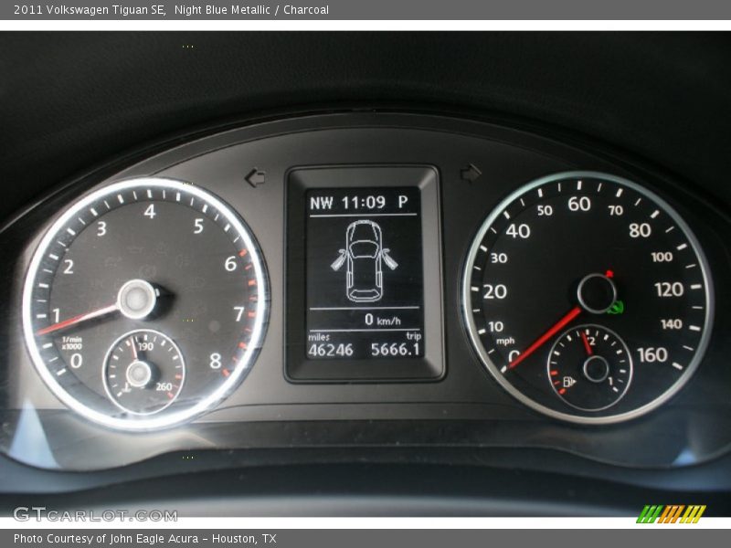 Night Blue Metallic / Charcoal 2011 Volkswagen Tiguan SE