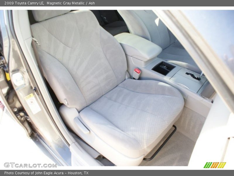 Magnetic Gray Metallic / Ash 2009 Toyota Camry LE