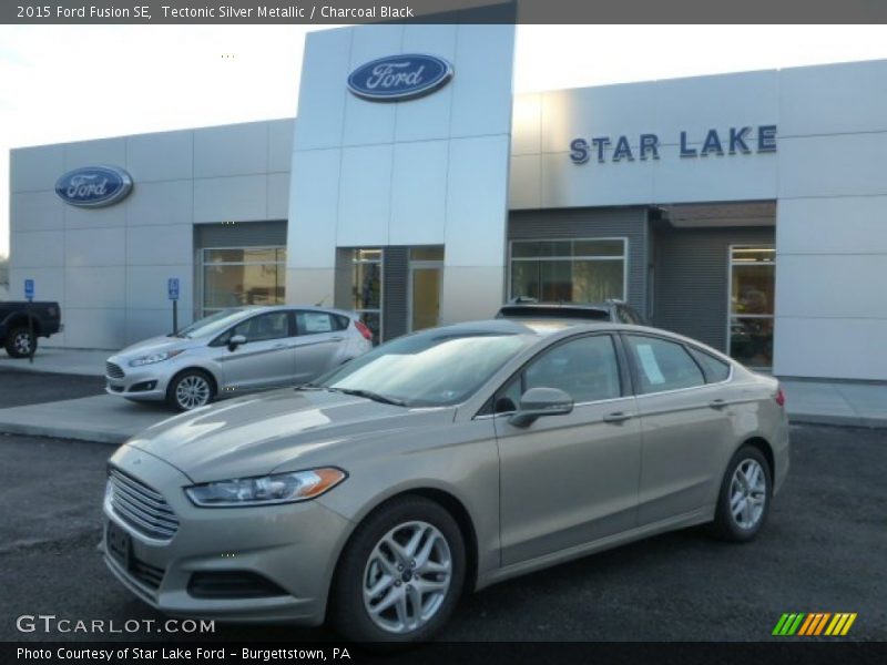Tectonic Silver Metallic / Charcoal Black 2015 Ford Fusion SE