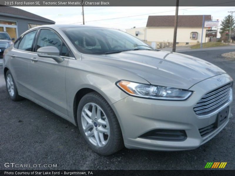 Tectonic Silver Metallic / Charcoal Black 2015 Ford Fusion SE