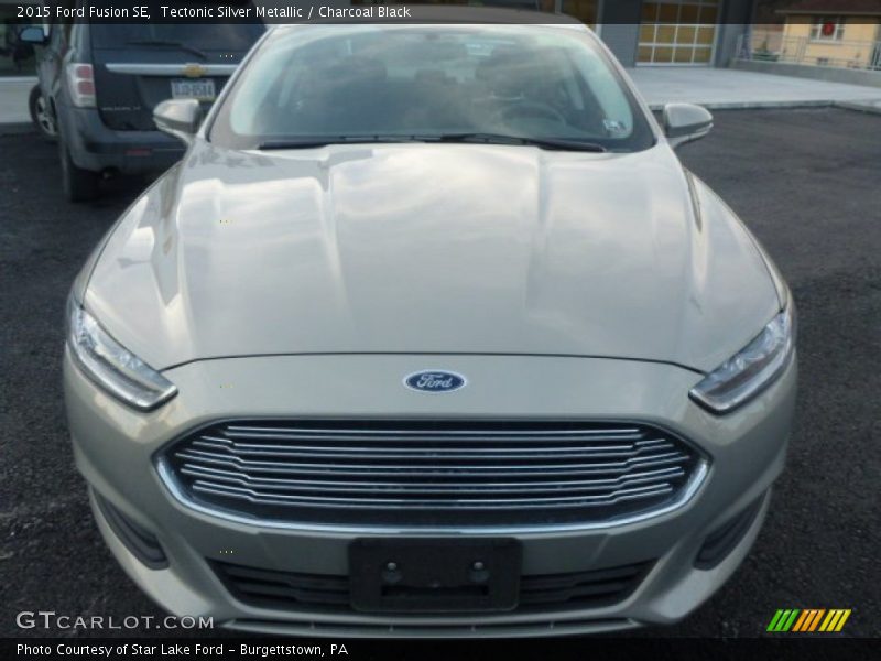 Tectonic Silver Metallic / Charcoal Black 2015 Ford Fusion SE