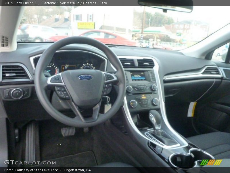 Tectonic Silver Metallic / Charcoal Black 2015 Ford Fusion SE