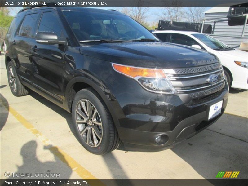 Tuxedo Black / Charcoal Black 2015 Ford Explorer XLT