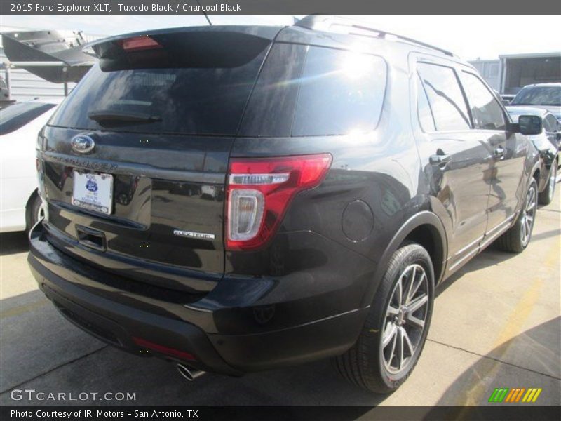 Tuxedo Black / Charcoal Black 2015 Ford Explorer XLT