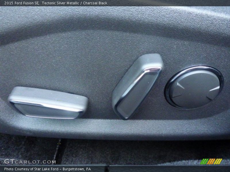 Tectonic Silver Metallic / Charcoal Black 2015 Ford Fusion SE