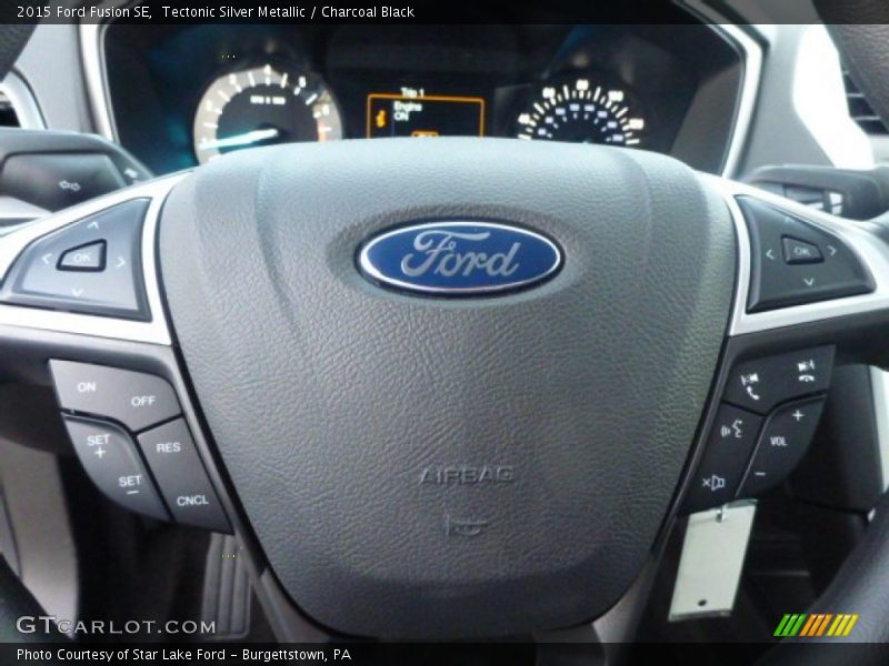 Tectonic Silver Metallic / Charcoal Black 2015 Ford Fusion SE