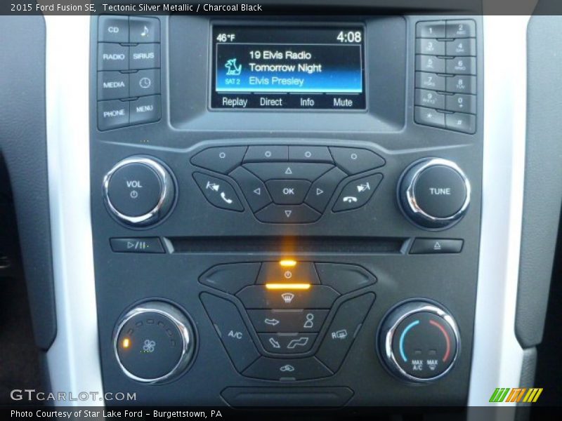Tectonic Silver Metallic / Charcoal Black 2015 Ford Fusion SE