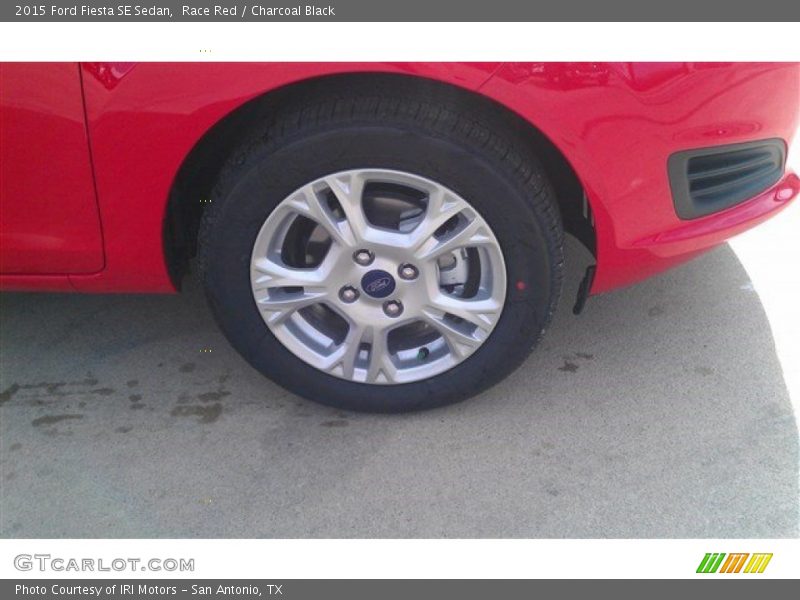 Race Red / Charcoal Black 2015 Ford Fiesta SE Sedan