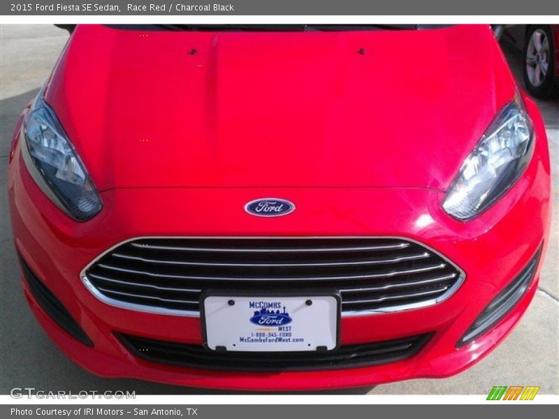 Race Red / Charcoal Black 2015 Ford Fiesta SE Sedan