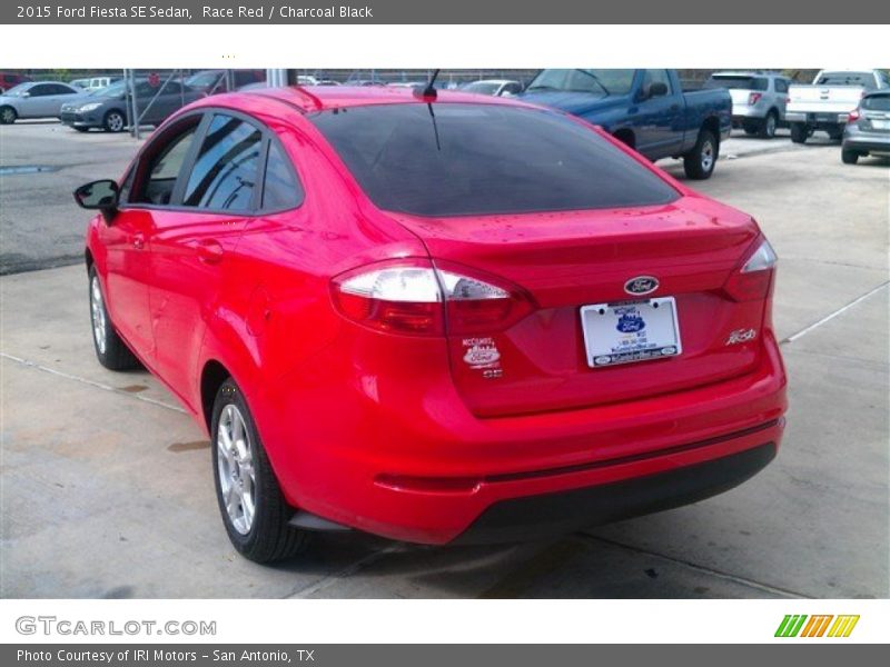 Race Red / Charcoal Black 2015 Ford Fiesta SE Sedan