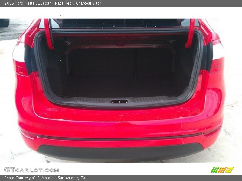 Race Red / Charcoal Black 2015 Ford Fiesta SE Sedan