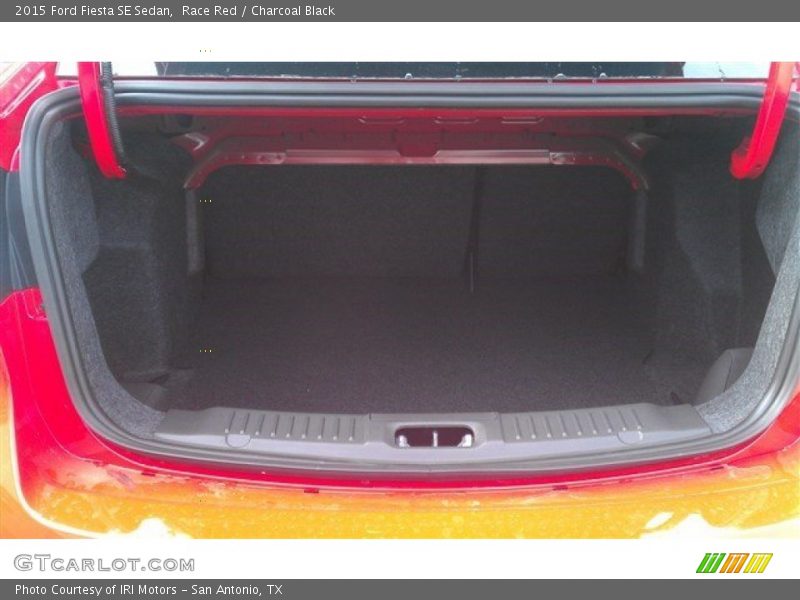 Race Red / Charcoal Black 2015 Ford Fiesta SE Sedan